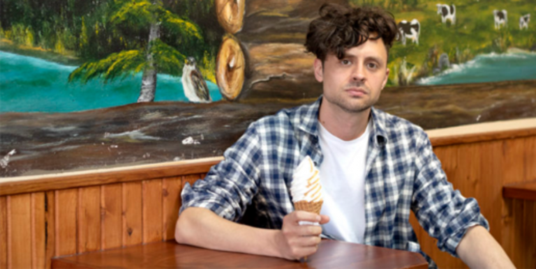 Taunting gestures picture